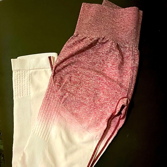 Pink, chrome leggings - Picture 1 of 2